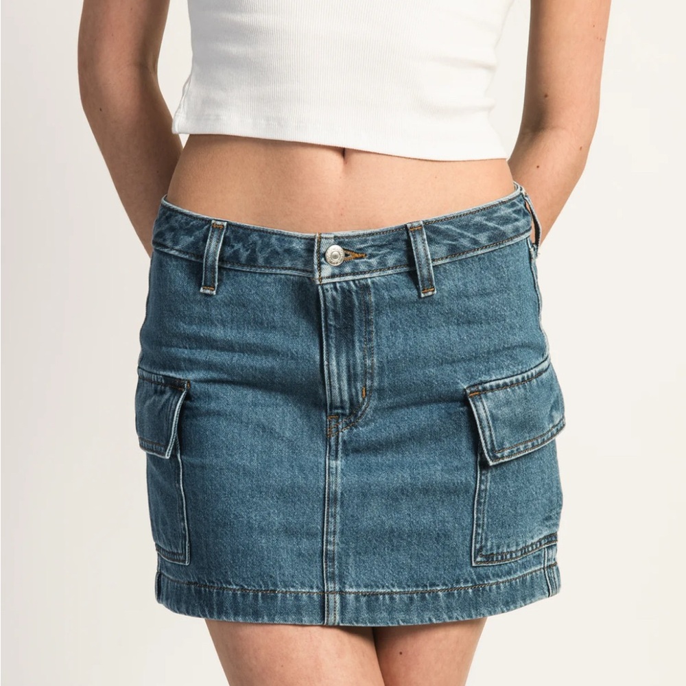 Levi’s 94 Mini Cargo Skirt